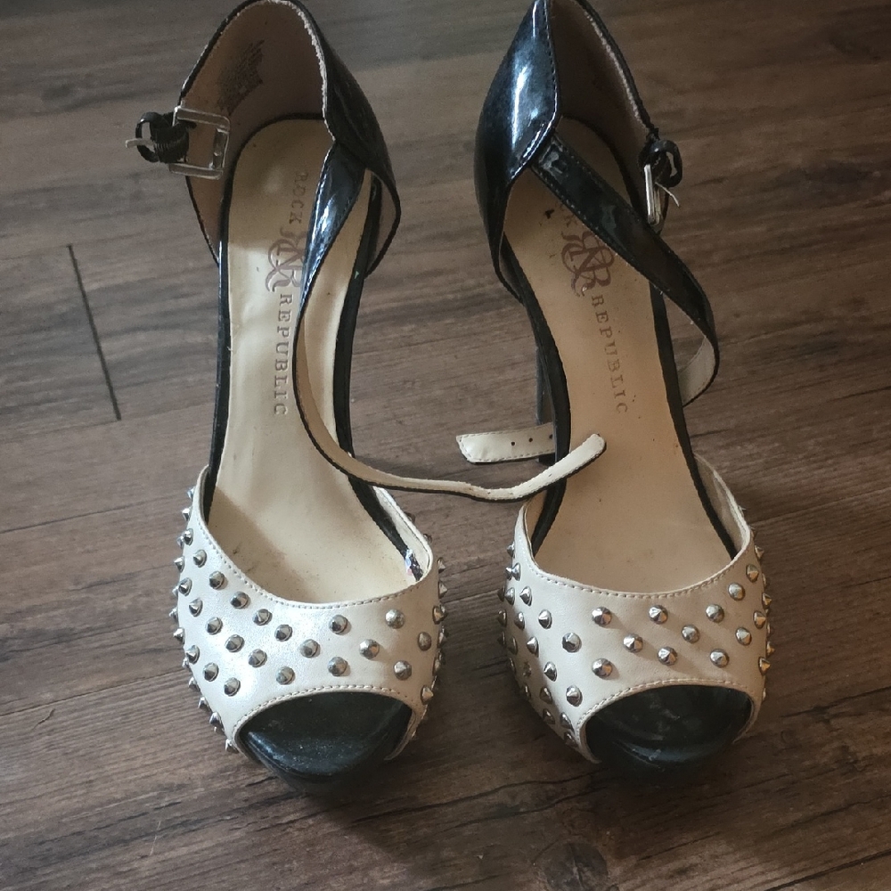 Rock & Republic Black and White Studded Peep-Toe Heels